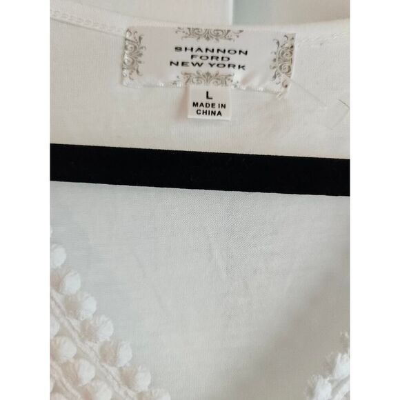 Cute Shannon Ford Top with Lace Overlay & Detail - Size L - Picture 5 of 5